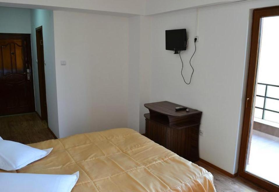 Hotel Corsar Tulcsa Kültér fotó