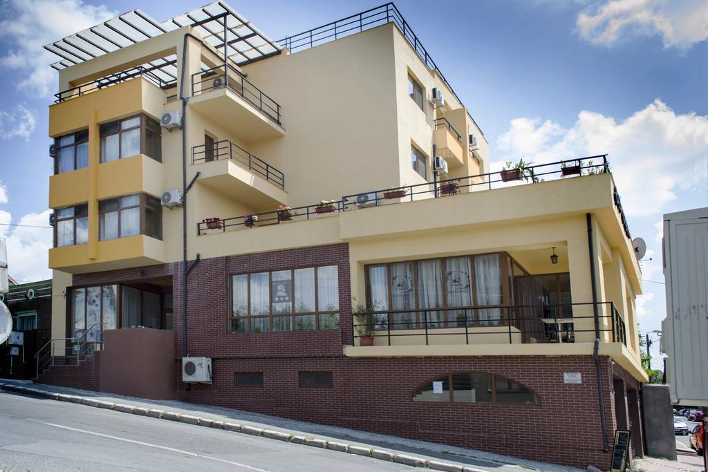 Hotel Corsar Tulcsa Kültér fotó